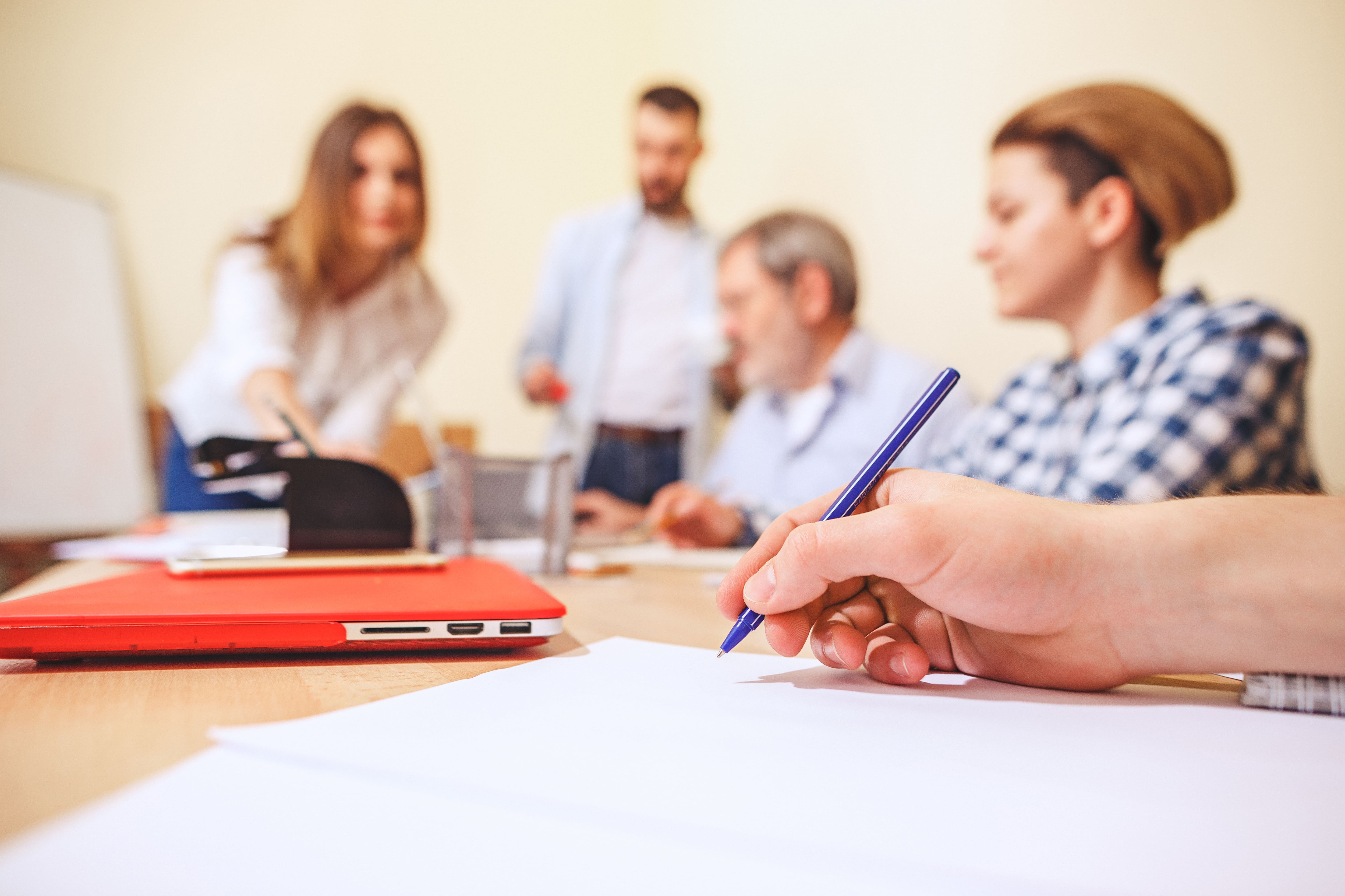 Fortalecendo a Proteção de Dados na Educação: Um Programa Abrangente de Treinamento para a Equipe